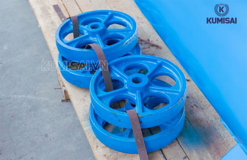 Trang bị 4 bánh chịu lực tốt