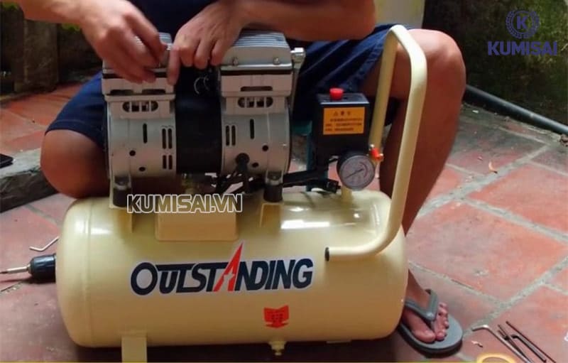 Chú ý tới vấn đề vệ sinh, bảo dưỡng máy nén khí mini