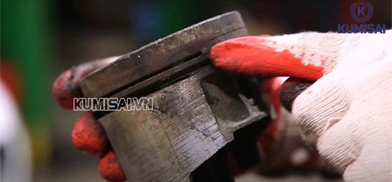 Dấu hiệu cần thay thế bộ xéc măng máy nén khí