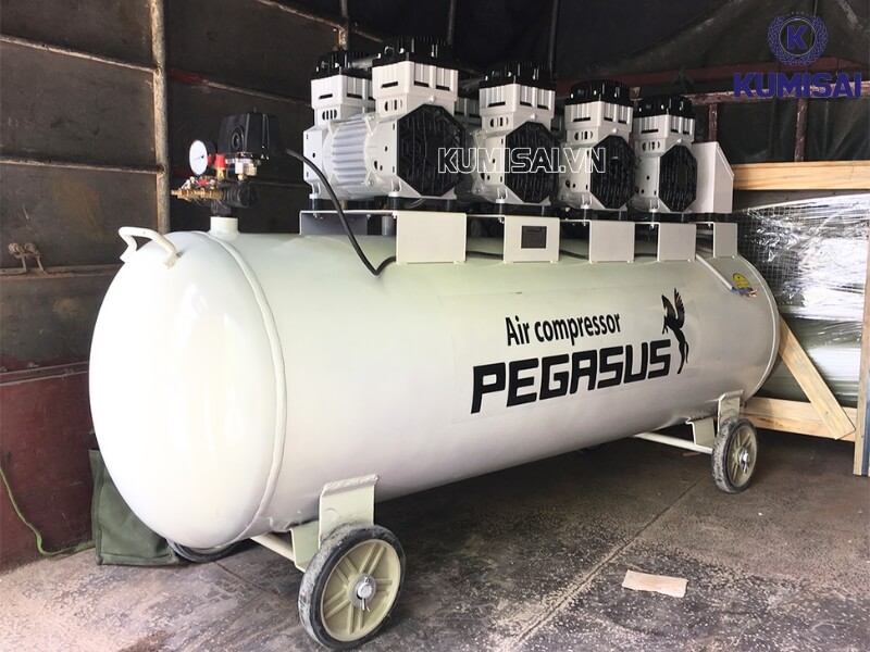 Bình chứa khí dung tích 330 lít, phục vụ nhu cầu sử dụng lớn 