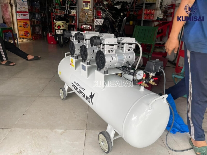 Bình chứa dung tích 120 lít, lưu trữ nhiều khí nén 