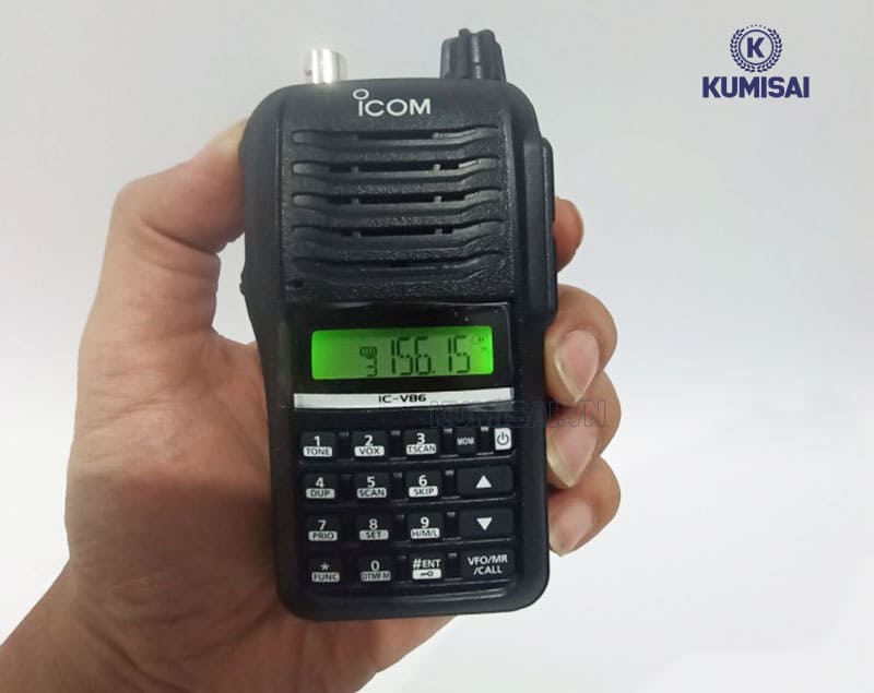Bộ đàm Icom IC-V86 nhỏ gọn, vừa tay