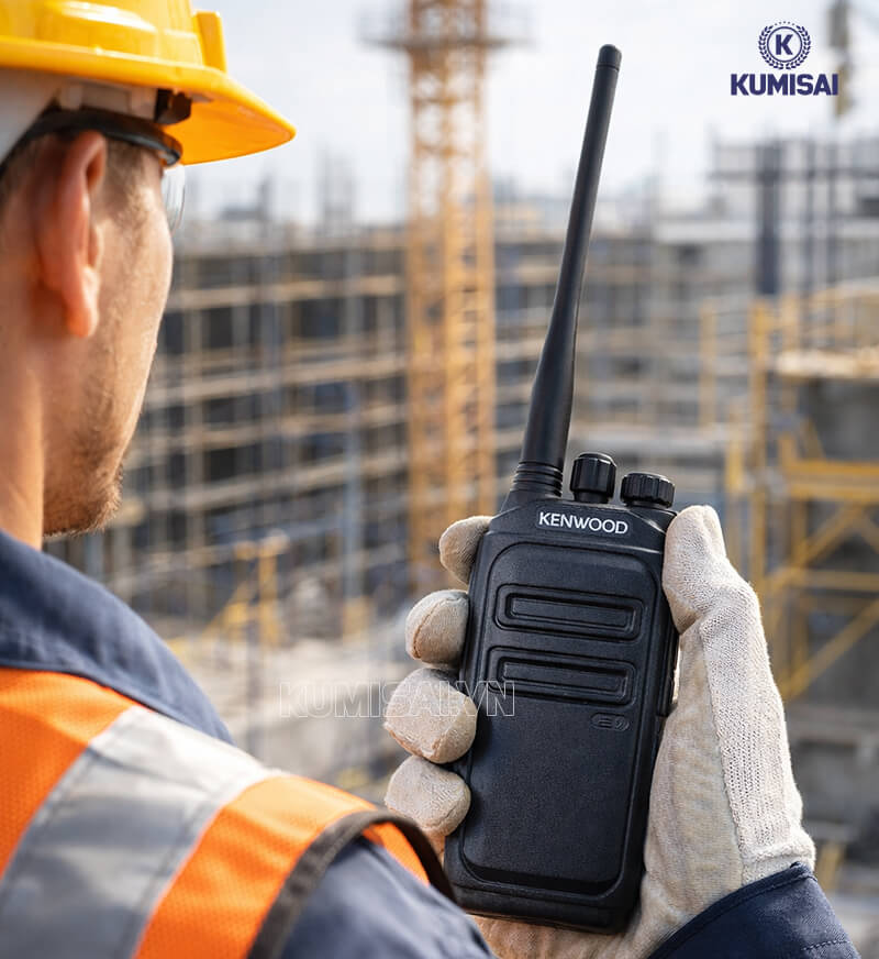 Bộ đàm nhỏ gọn, cầm tay sử dụng cực tiện 