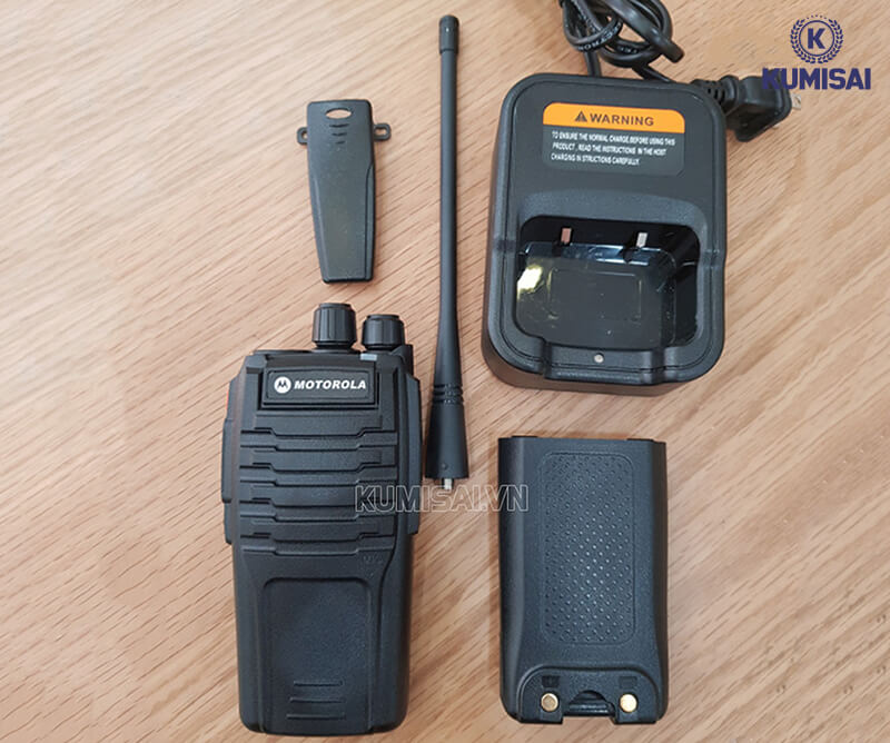 Tìm hiểu về máy bộ đàm cầm tay Kenwood TK 589