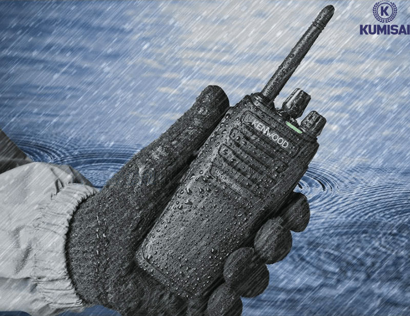 Bộ đàm Kenwood có khả năng chống nước, chống bụi