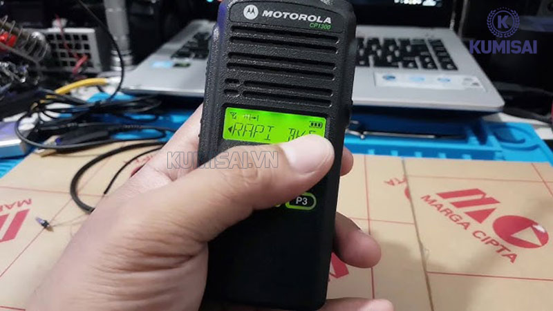 Motorola CP1300 có nhiều tính năng hiện đại 