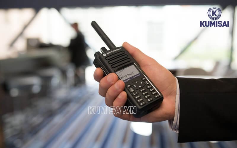Bộ đàm cầm tay