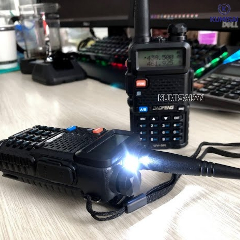 Pin bộ đàm dung lượng lớn, sử dụng nhiều giờ liên tục