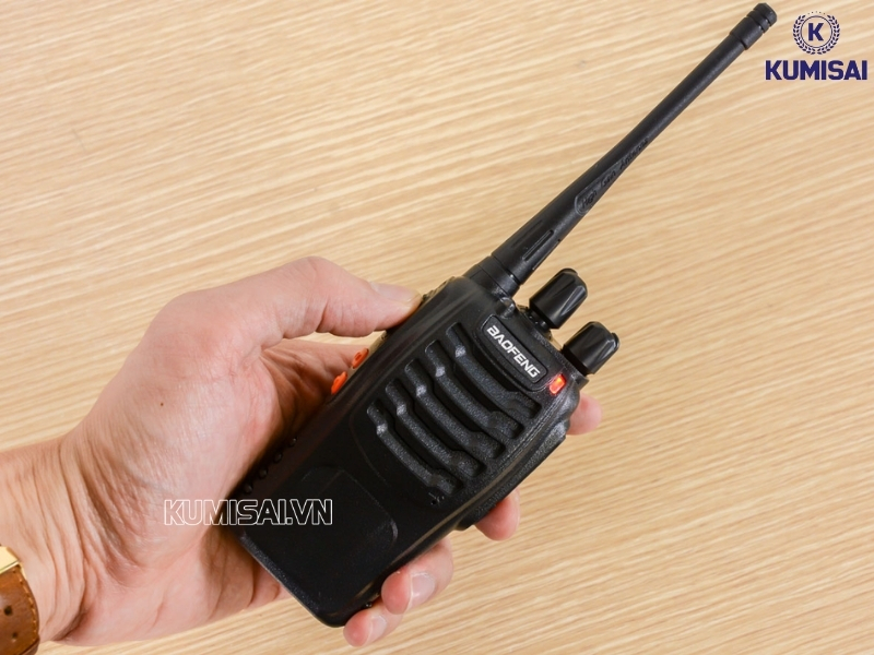 Thiết kế bộ đàm Baofeng 666S nhỏ gọn