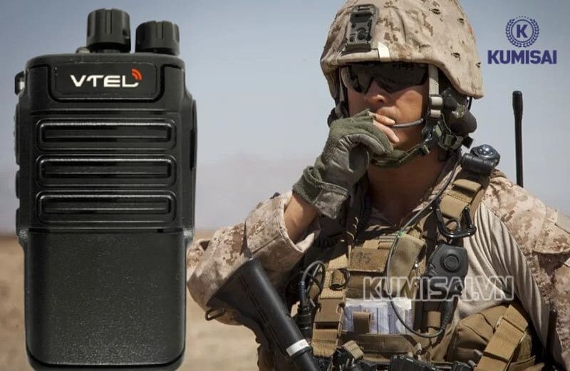 Bộ đàm quân sự