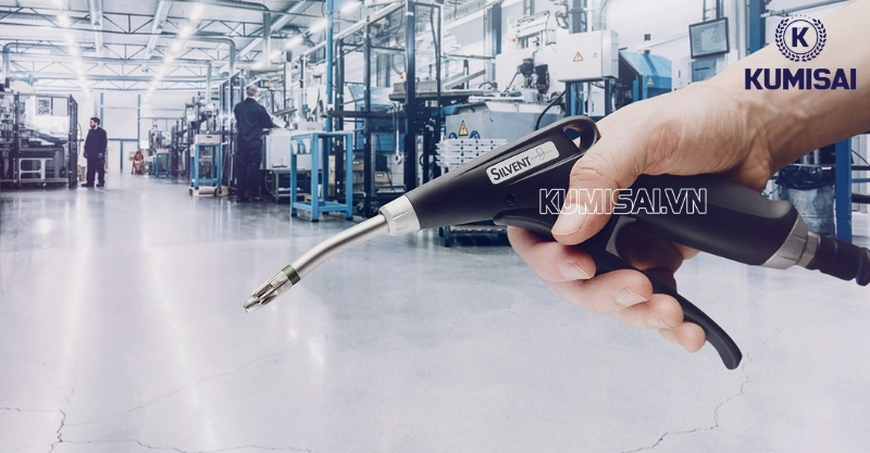 Súng xì khô sử dụng sau khi rửa xe