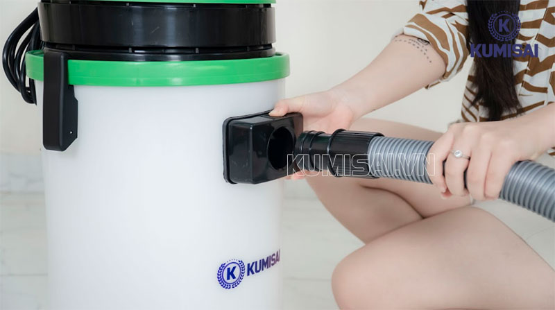 Lắp đặt các phụ kiện, bộ phận của máy hút bụi Kumisai KMS 30S