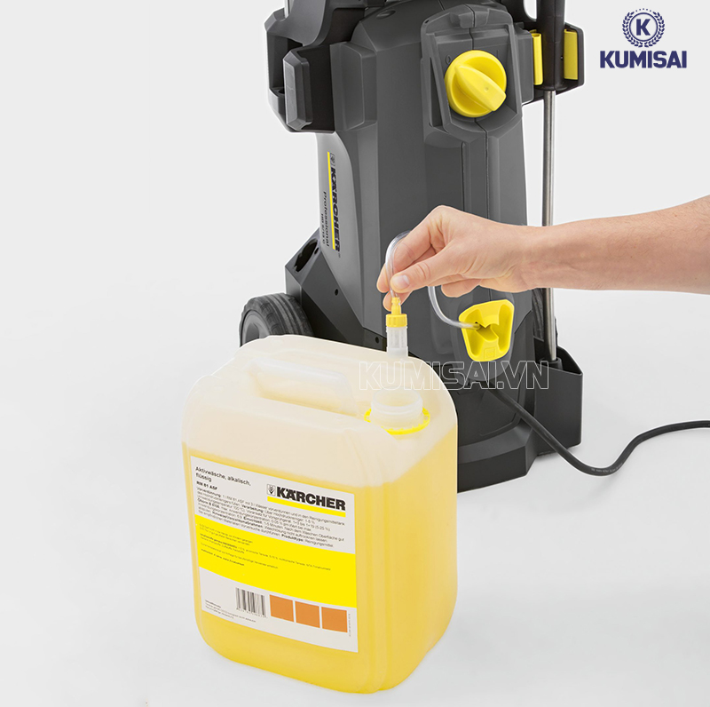 Sử dụng hóa chất phù hợp với máy rửa xe Karcher HD5/12C