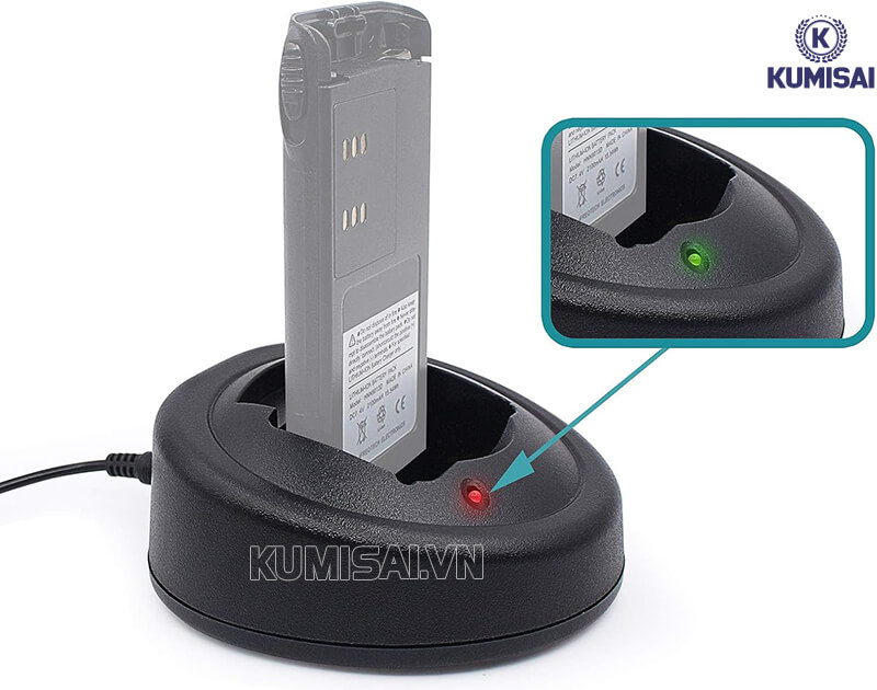 Cách sạc máy bộ đàm đúng 