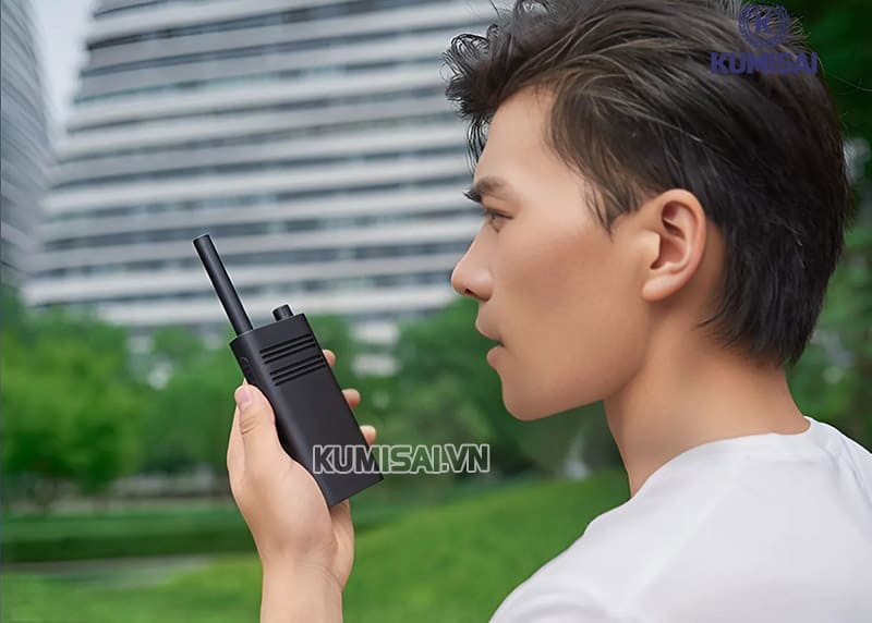 Chất lượng đàm thoại ổn định, ngay cả trong môi trường ồn ào