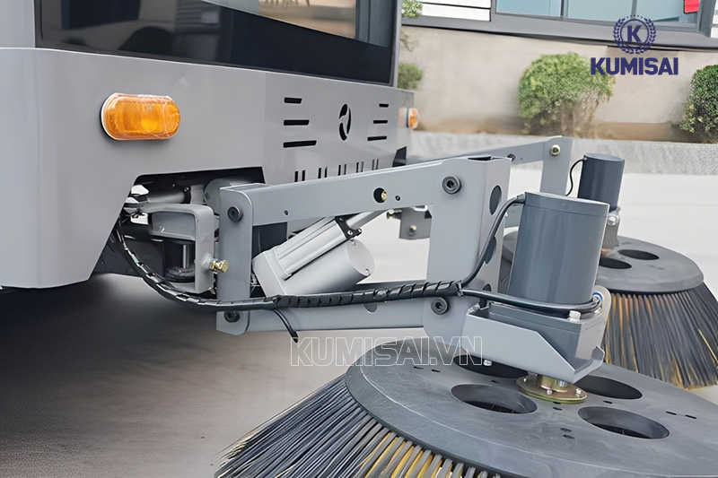 Chổi quét xe quét rác ngồi lái Kumisai KMS-S14