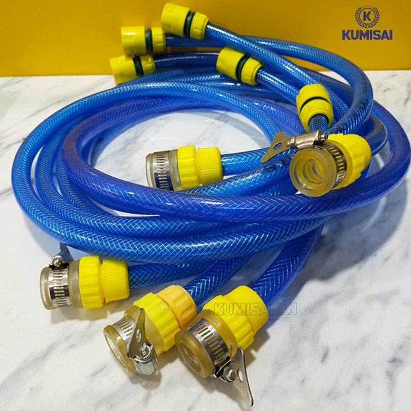Chọn đầu nối của dây tương thích với đầu ra của máy rửa xe