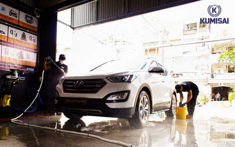 Chọn tiệm được trang bị đầy đủ thiết bị làm vệ sinh xe cộ