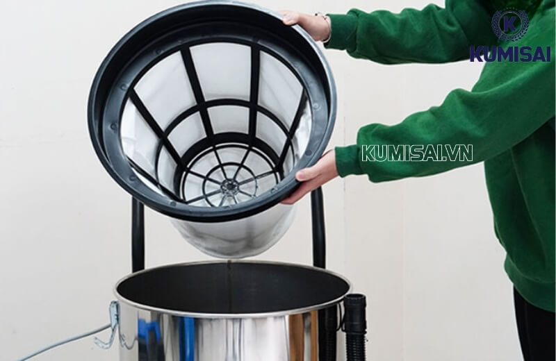 Máy hút bụi có túi lọc bụi bên trong