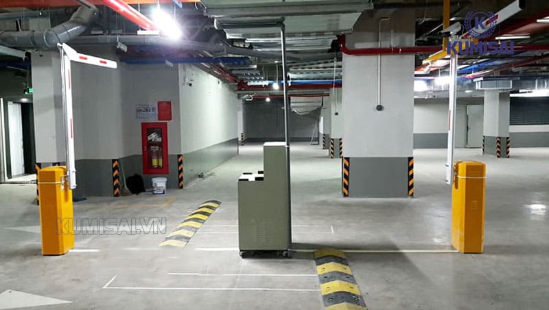 Cổng hoạt động êm ái, ổn định 