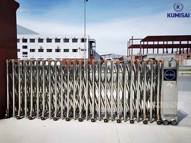 Cổng xếp lùa YL-05B