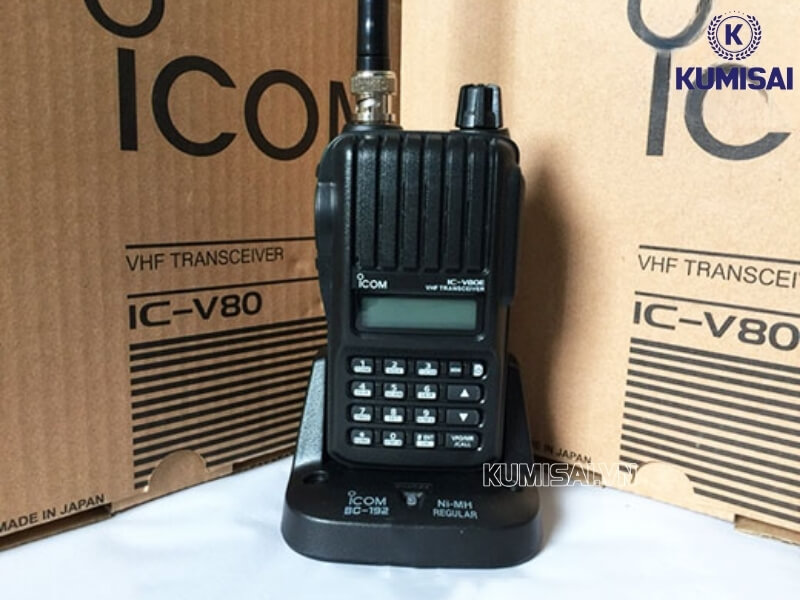ICOM IC-V80