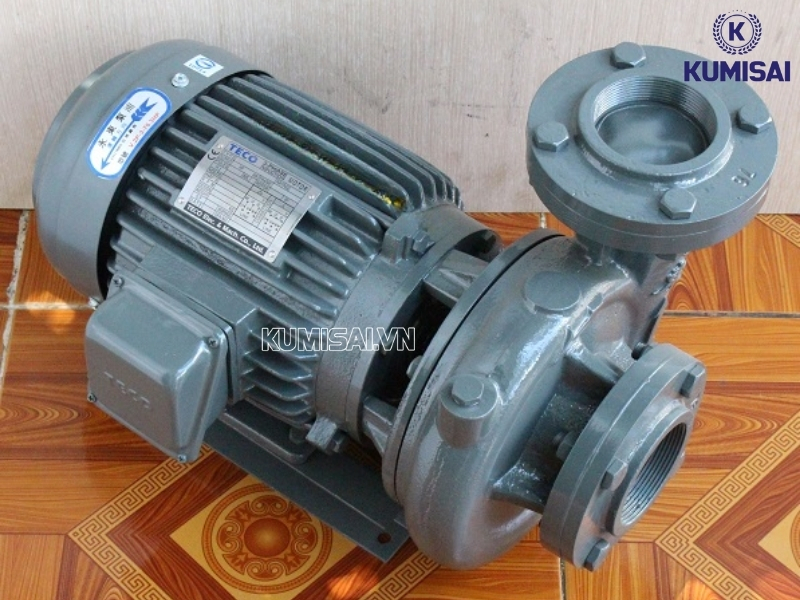 Đầu máy làm bằng gang đúc có khả năng chịu lực tốt Đầu máy làm bằng gang đúc có khả năng chịu lực tốt