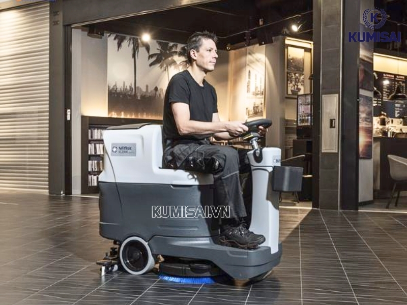 Động cơ máy khỏe, lực chà mạnh