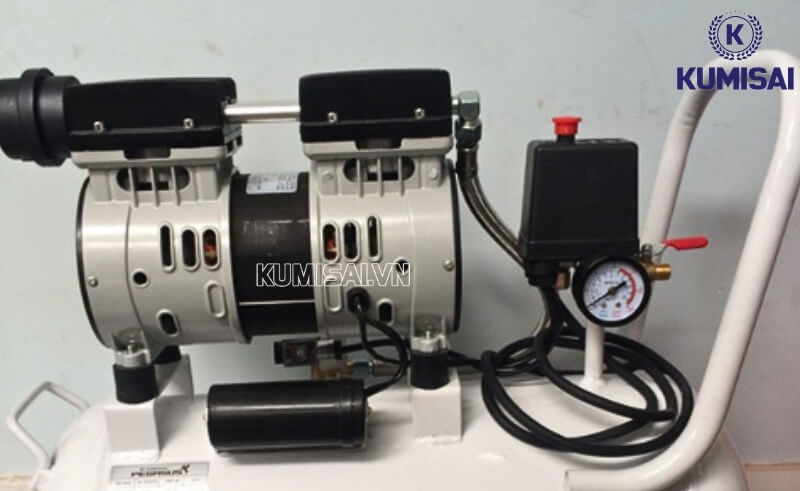 Động cơ máy hoạt động mạnh mẽ, hiệu suất làm việc cao 