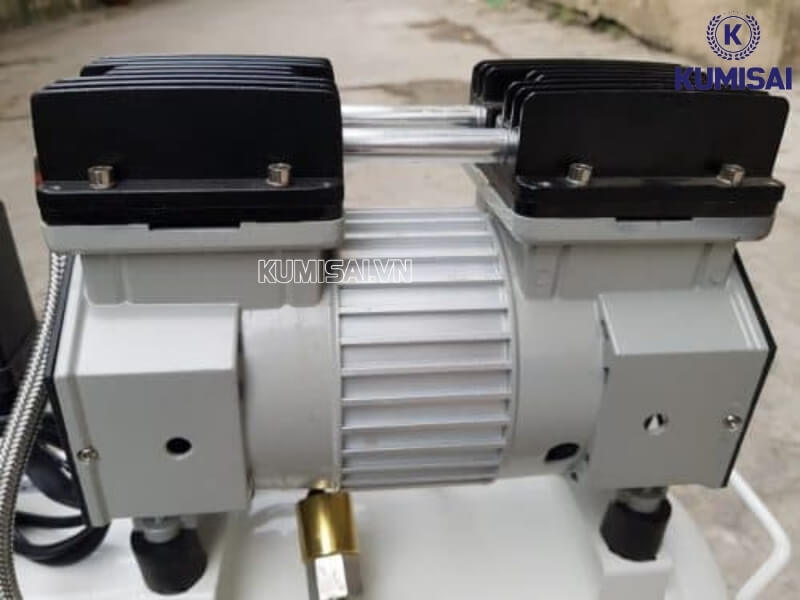 Động cơ công suất vượt trội, nén khí nhanh chóng