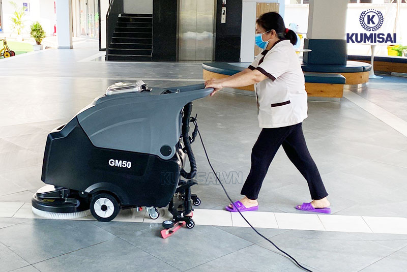 Dùng máy chà sàn GM50B đúng cách