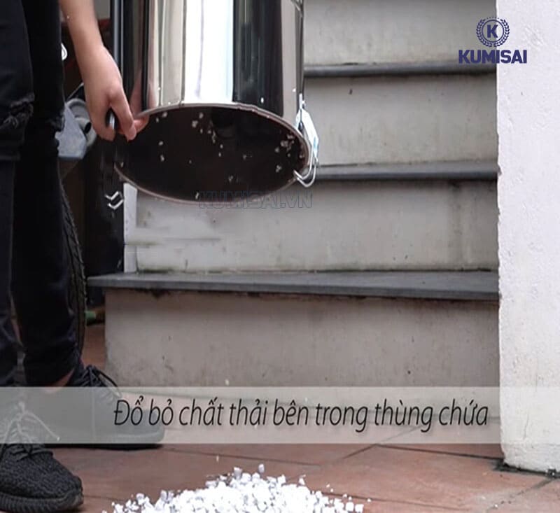 Đổ & làm sạch thùng rác sau mỗi lần sử dụng