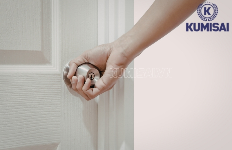 Hãy đóng kín cửa khi mở máy hút ẩm FujiE HM-PD10 Hãy đóng kín cửa khi mở máy hút ẩm FujiE HM-PD10