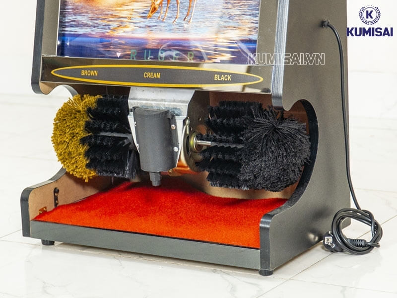 Hộp đựng xi và hệ thống chổi đánh bóng