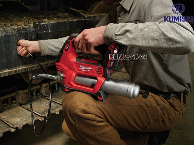 Hướng dẫn cách vận hành máy bơm mỡ Milwaukee