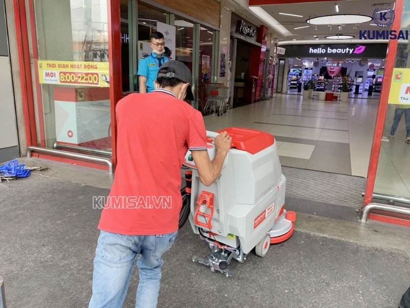 Hướng dẫn chi tiết cách sử dụng máy chà sàn Kenper