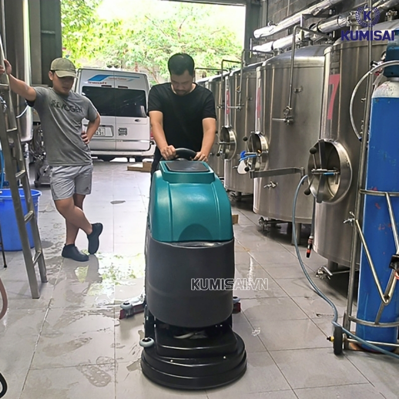 Hướng dẫn sử dụng máy chà sàn dùng bình chuẩn xác nhất Hướng dẫn sử dụng máy chà sàn dùng bình chuẩn xác nhất