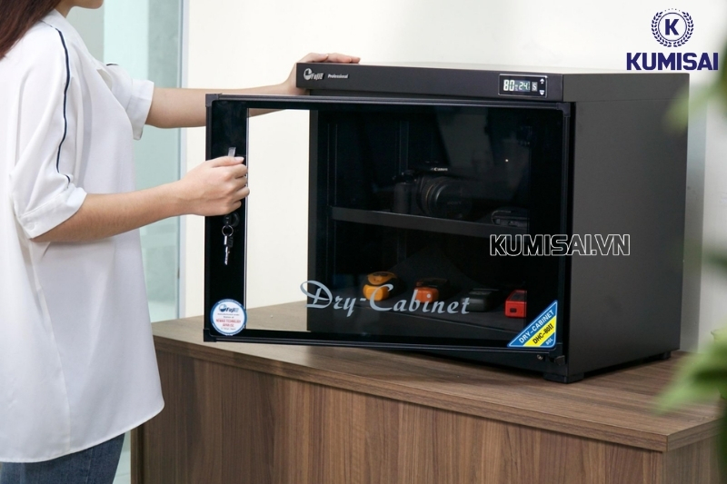 Kết cấu chắc chắn, kín và khít không lo hơi ẩm lọt vào