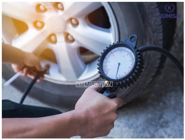 Bơm hơi lốp xe từ khí nén