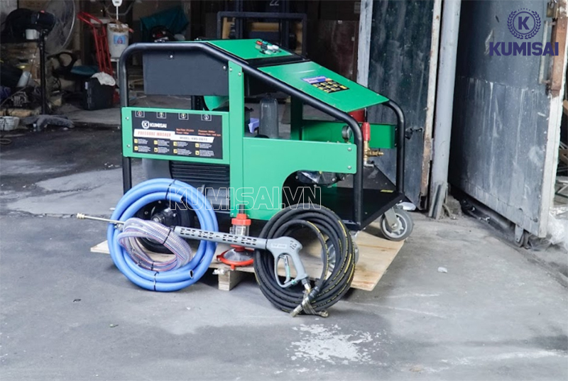 Mua trọn bộ máy rửa xe + dây rửa xe ở Kumisai.vn