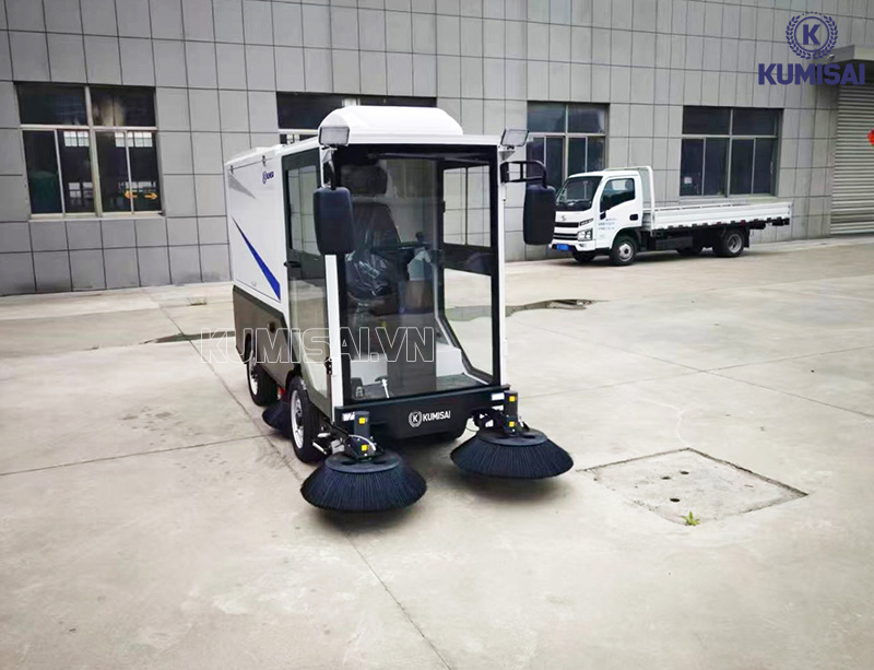 Kumisai Việt Nam phân phối xe quét rác ngồi lái Kumisai KMS - 155L Kumisai Việt Nam phân phối xe quét rác ngồi lái Kumisai KMS - 155L