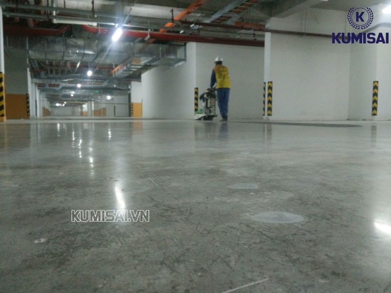 Làm cho bề mặt sàn mịn, tăng tính thẩm mỹ