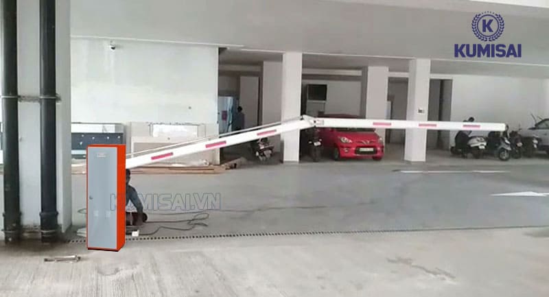 Lắp đặt barrier FJC-D617 vững chắc