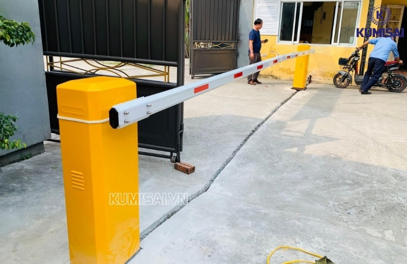 Lắp thanh chắn barie