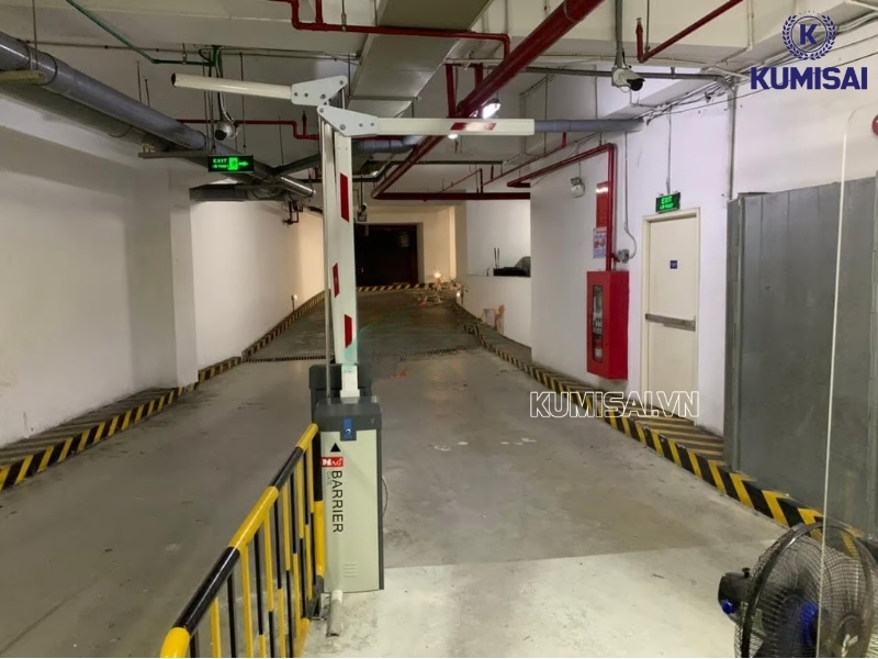 Lựa chọn barie cần gập nếu lắp đặt ở không gian có chiều cao hạn chế