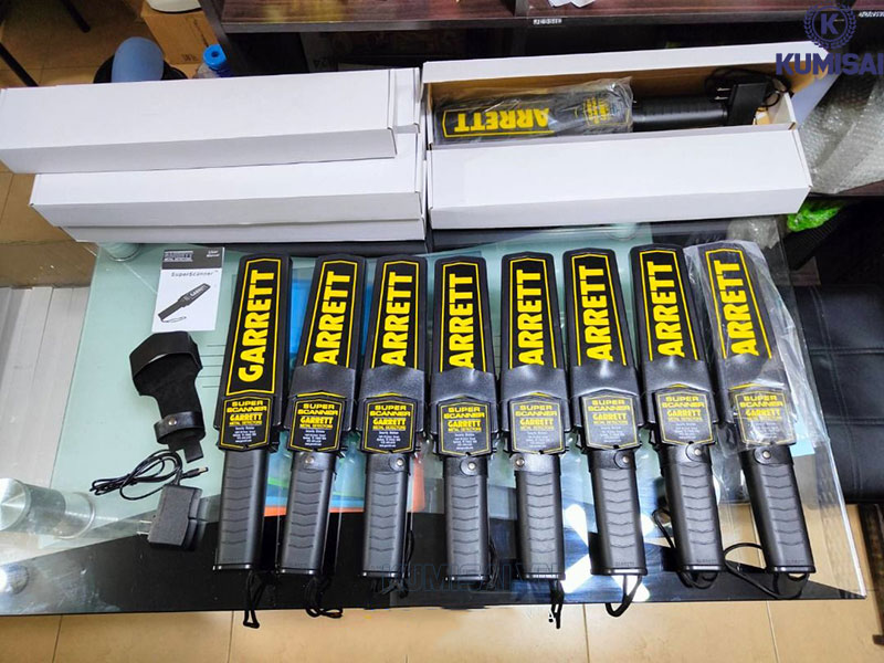 Sử dụng máy dò kim loại cầm tay mini Garrett 1165180
