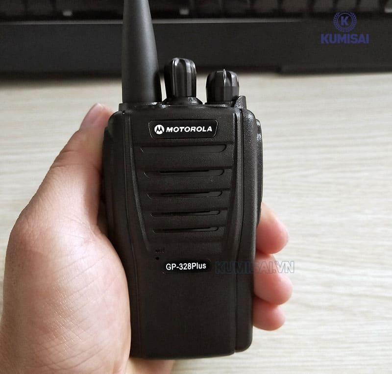Bộ đàm Motorola GP-328 Plus có phạm vi liên lạc lớn