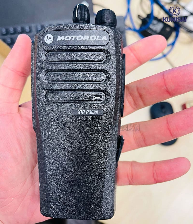 Máy bộ đàm Motorola XiR P3688 nhỏ gọn