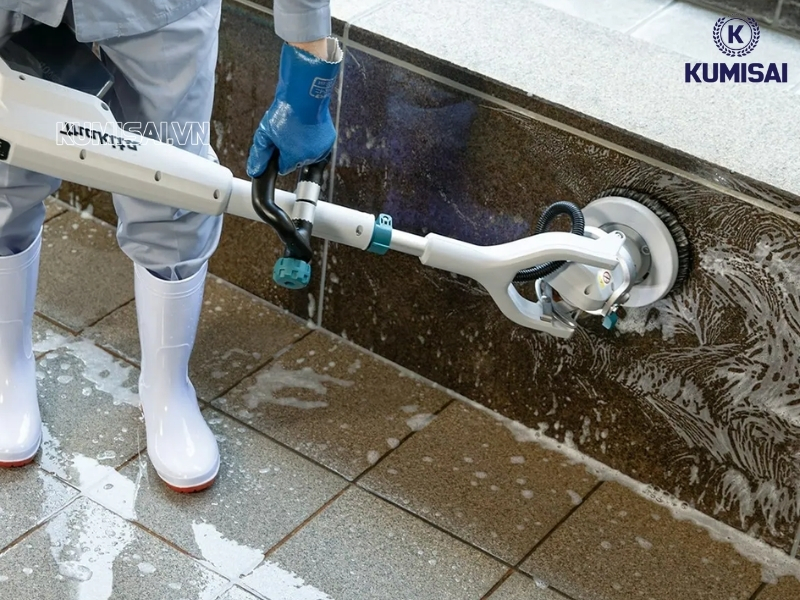 Máy chà sàn Makita vận hành êm ái, không tạo ra tiếng ồn lớn
