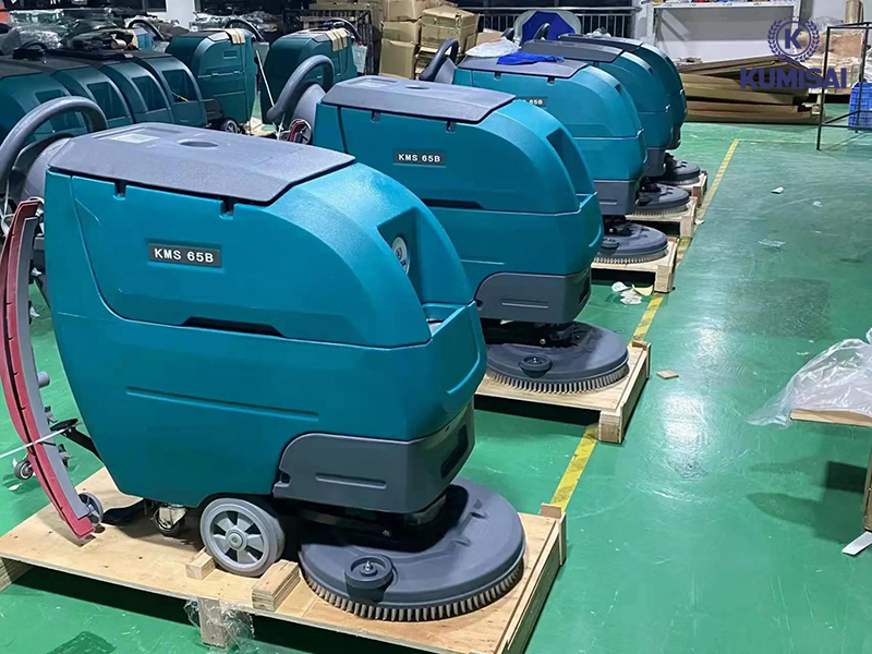  Máy chà sàn Kumisai KMS 65B đa năng, hiện đại